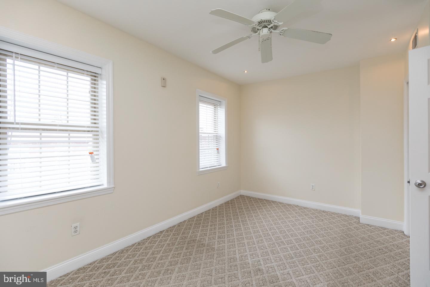 1232 N Randolph St Property Photo 43