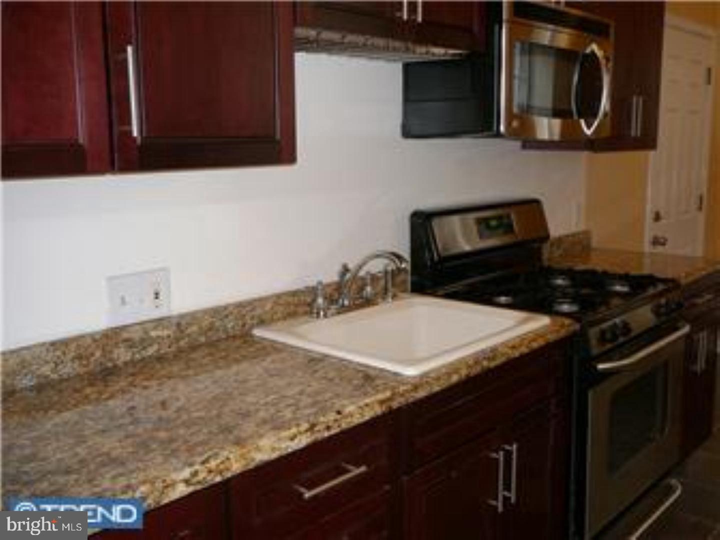 1232 N Randolph St Property Photo 48