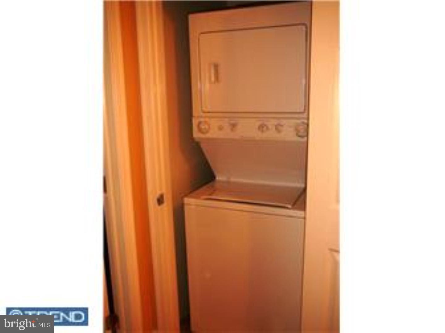 1232 N Randolph St Property Photo 52
