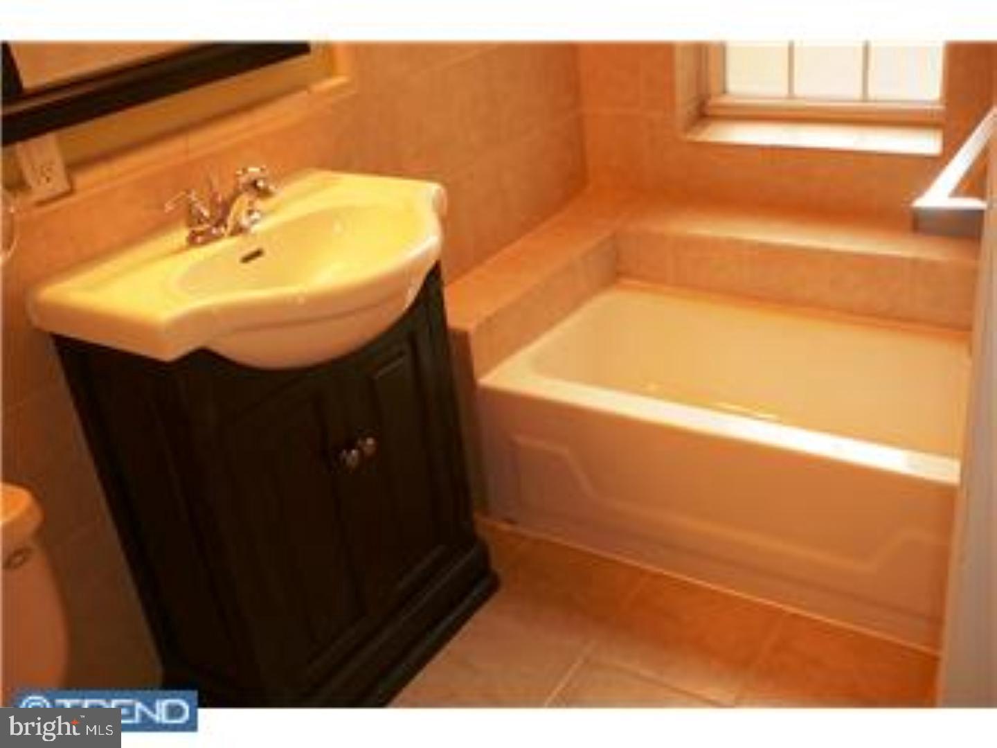 1232 N Randolph St Property Photo 55