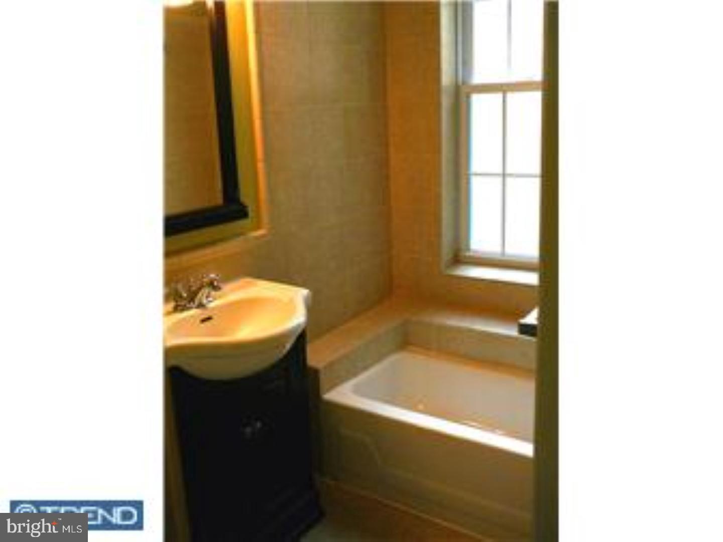 1232 N Randolph St Property Photo 56