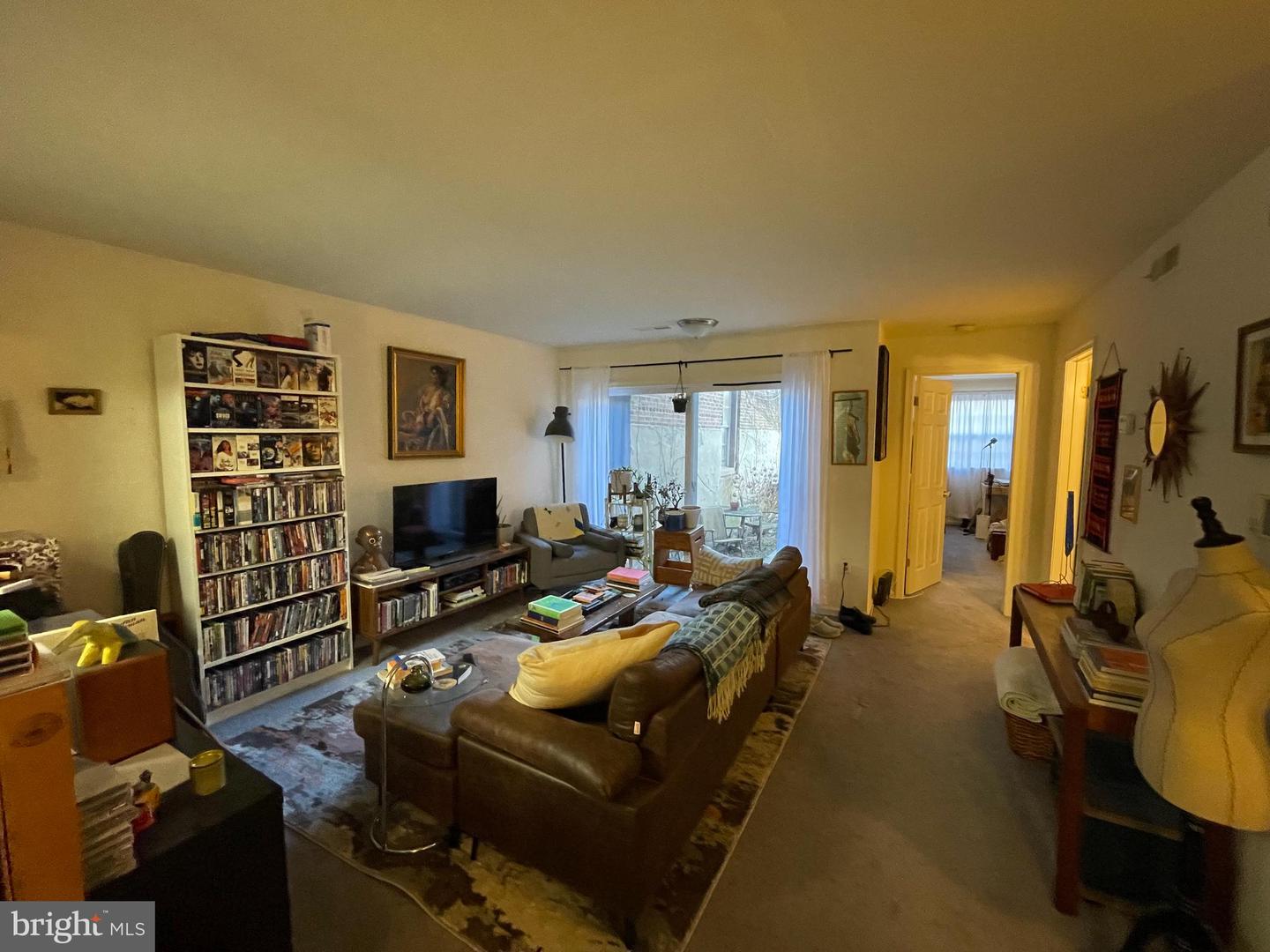 610 S American St Property Photo 17