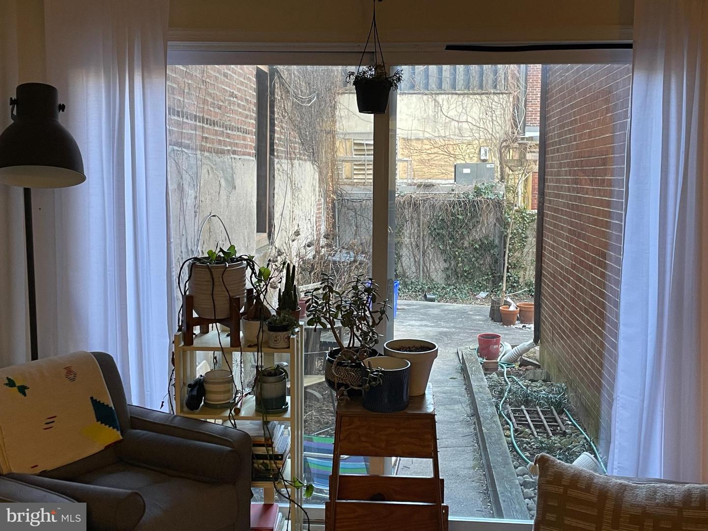 610 S American St Property Photo 18