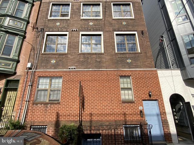 610 S American St Property Photo 26