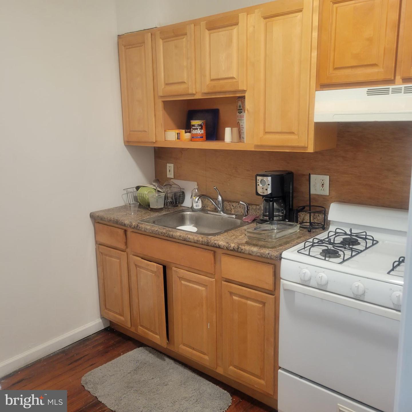 331 W Girard Ave Property Photo 10