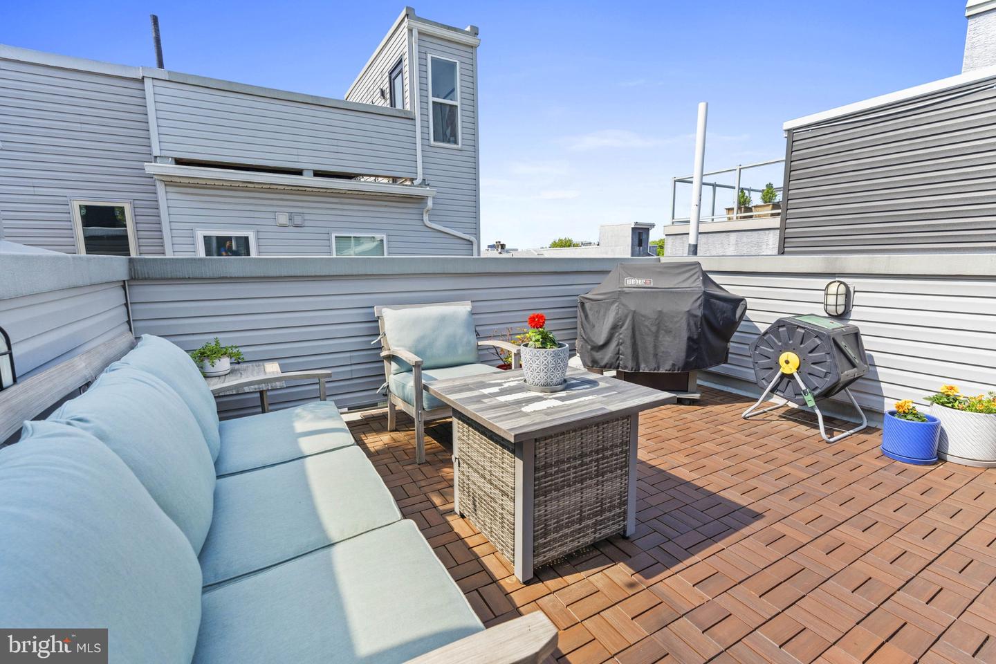 2006 Cambridge St #b Property Photo 3