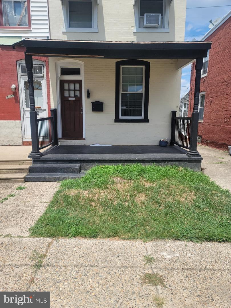 2125 Ruffner St Property Photo 1