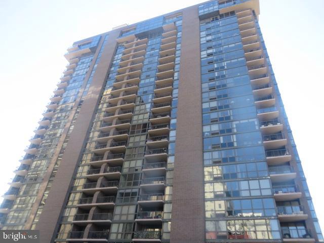 241 S 6TH ST #1703D Property Photo 1