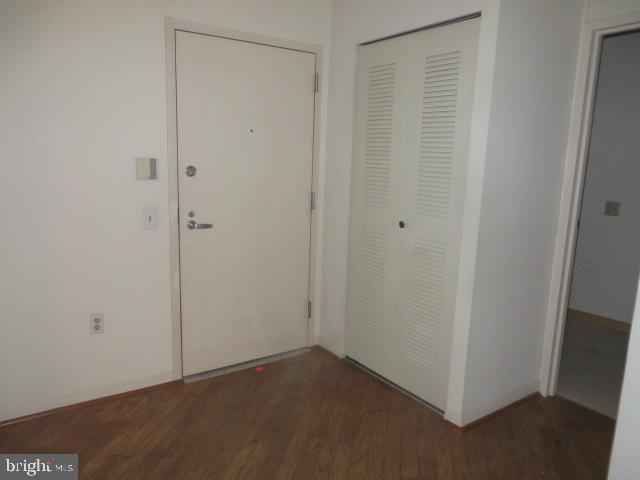 241 S 6th St #1703d Property Photo 2