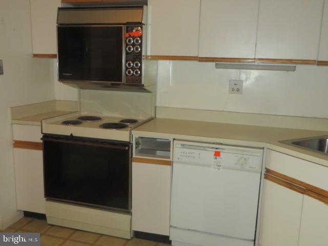 241 S 6th St #1703d Property Photo 6