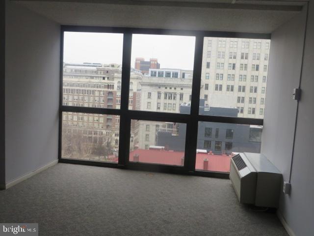 241 S 6th St #1703d Property Photo 7