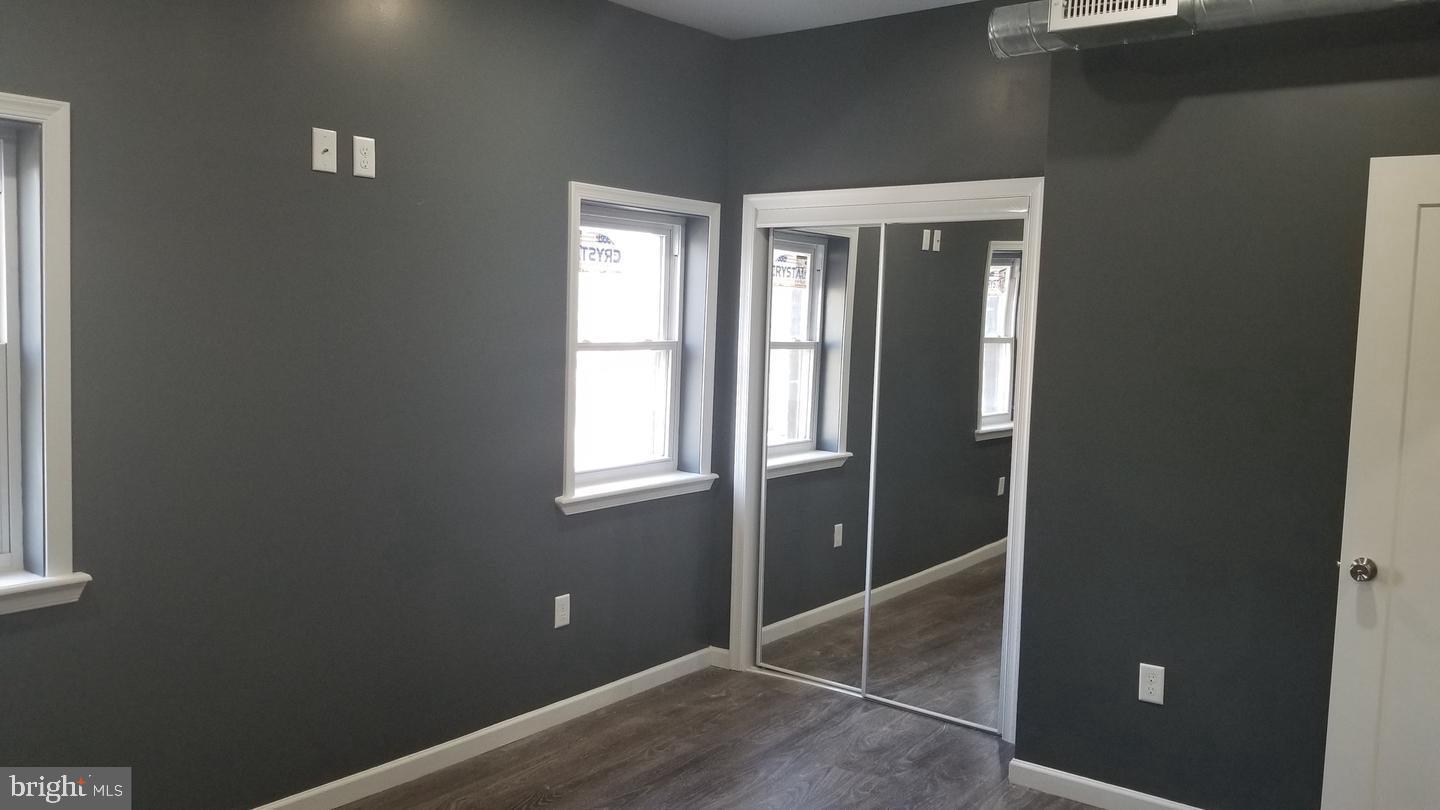 2153 Ridge Ave Property Photo 1