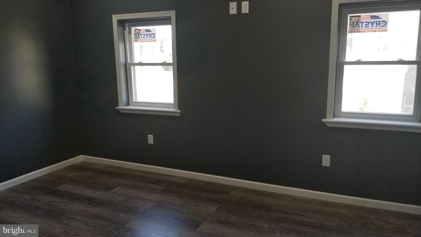 2153 Ridge Ave Property Photo 2