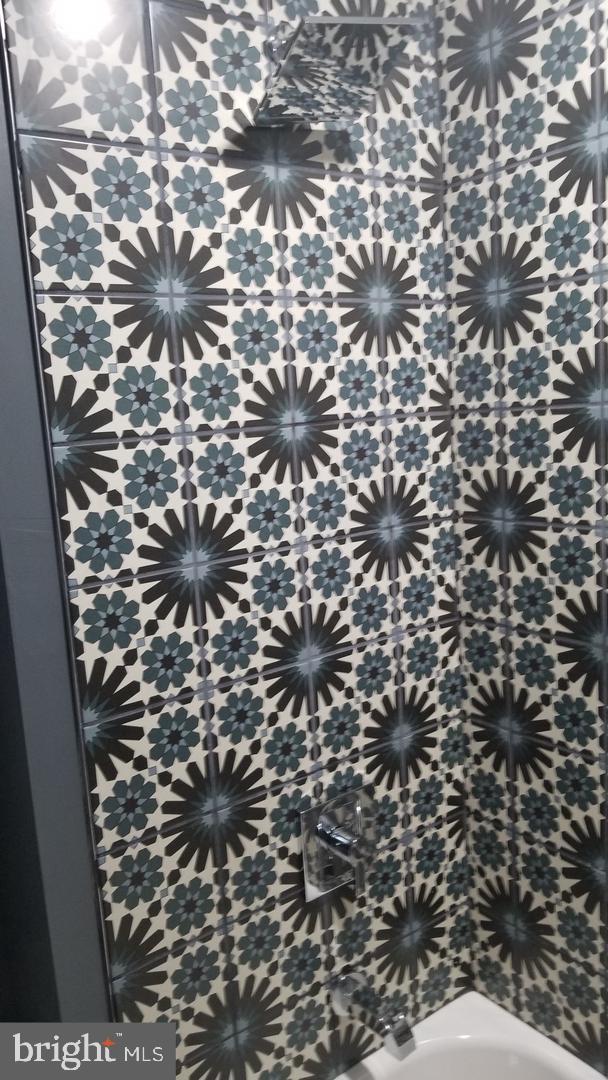 2153 Ridge Ave Property Photo 4