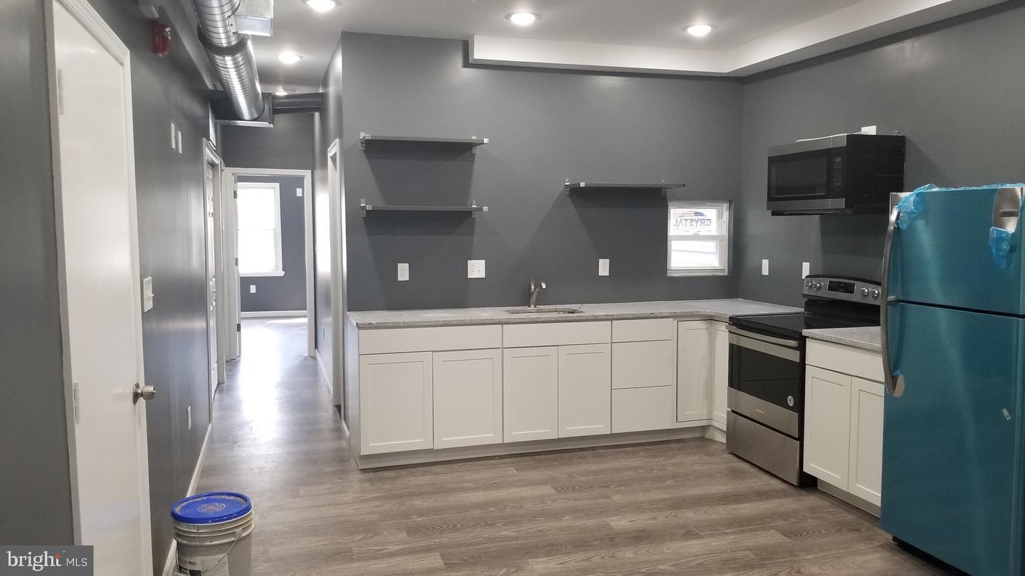 2153 Ridge Ave Property Photo 10