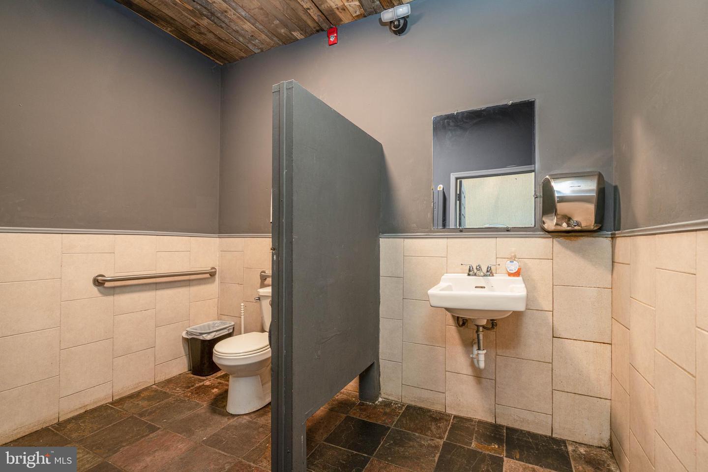 4234-42 Macalester St Property Photo 14