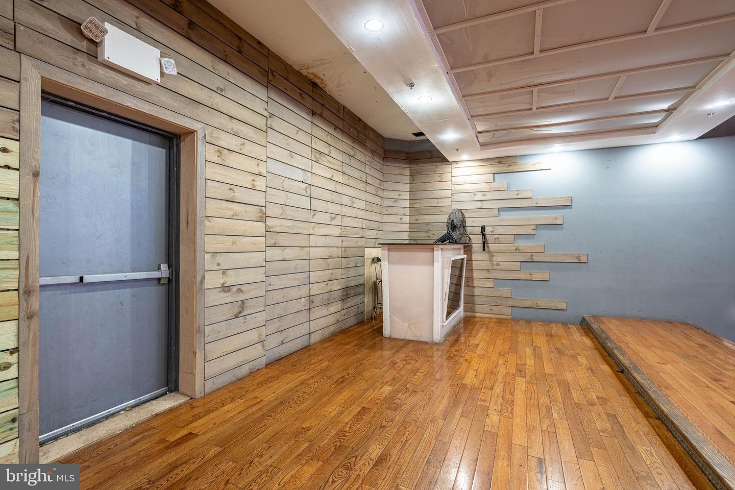 4234-42 Macalester St Property Photo 19