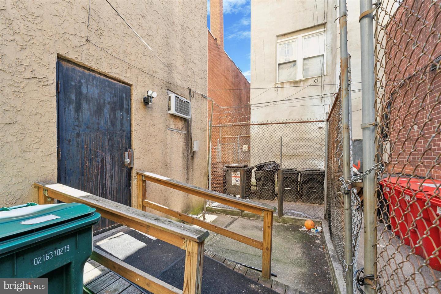42 S 19th St Property Photo 9