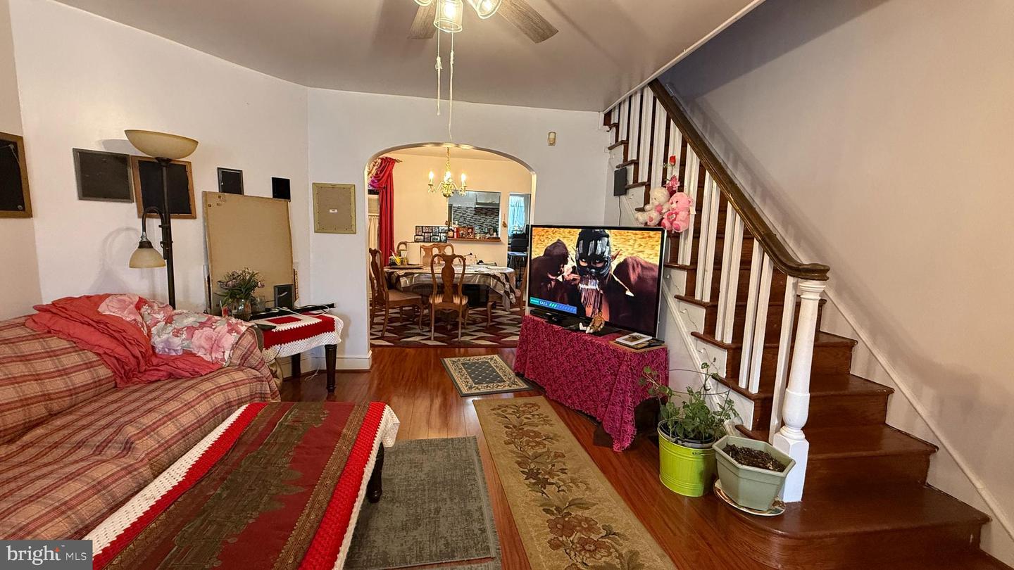 5222 Montour St Property Photo 5
