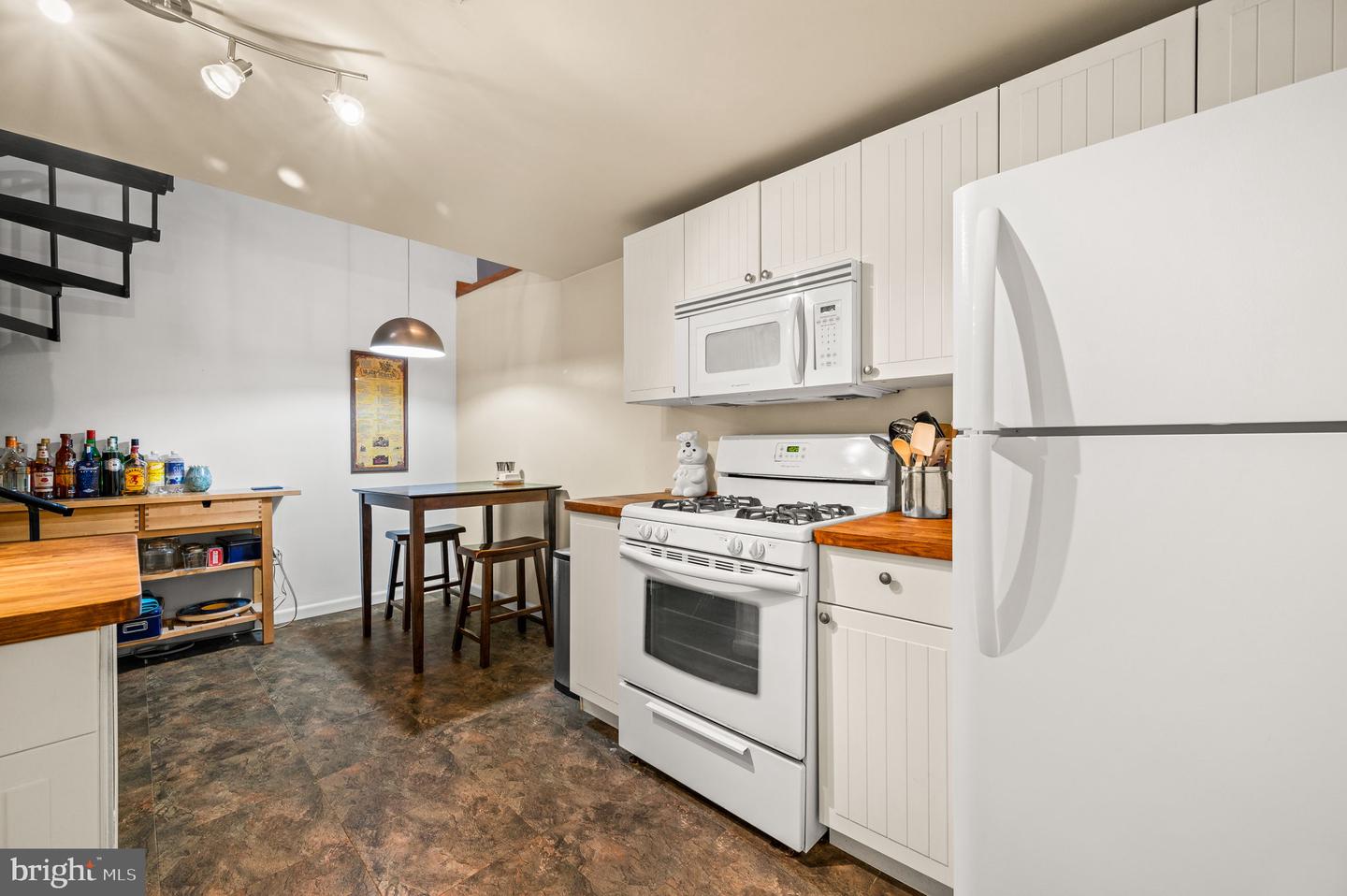 707 N 3rd St #b Property Photo 6