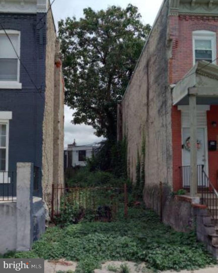 48 W REGER ST Property Photo 1