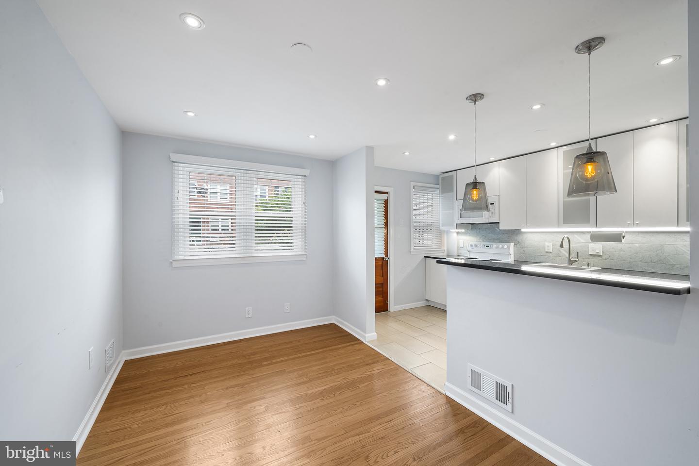 3053 Gaul St Property Photo 6