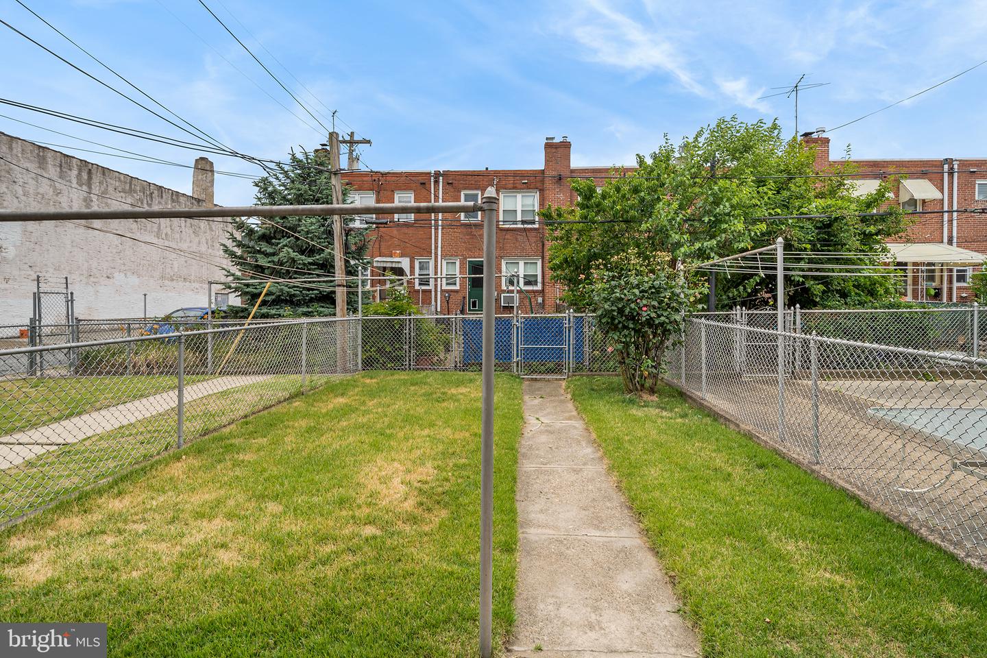 3053 Gaul St Property Photo 24