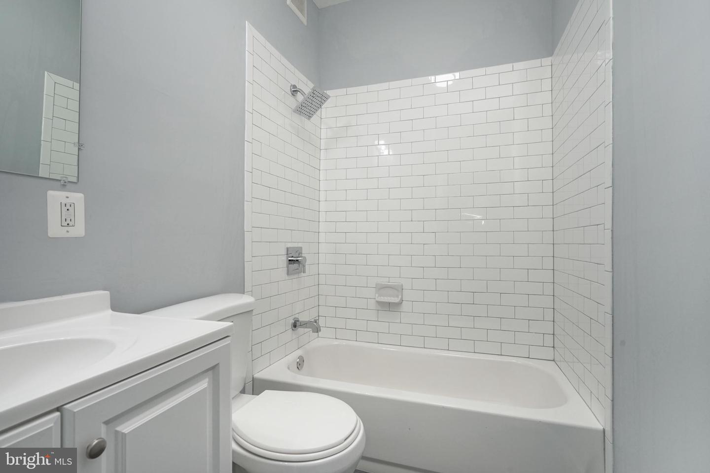 5847 Willows Ave Property Photo 10