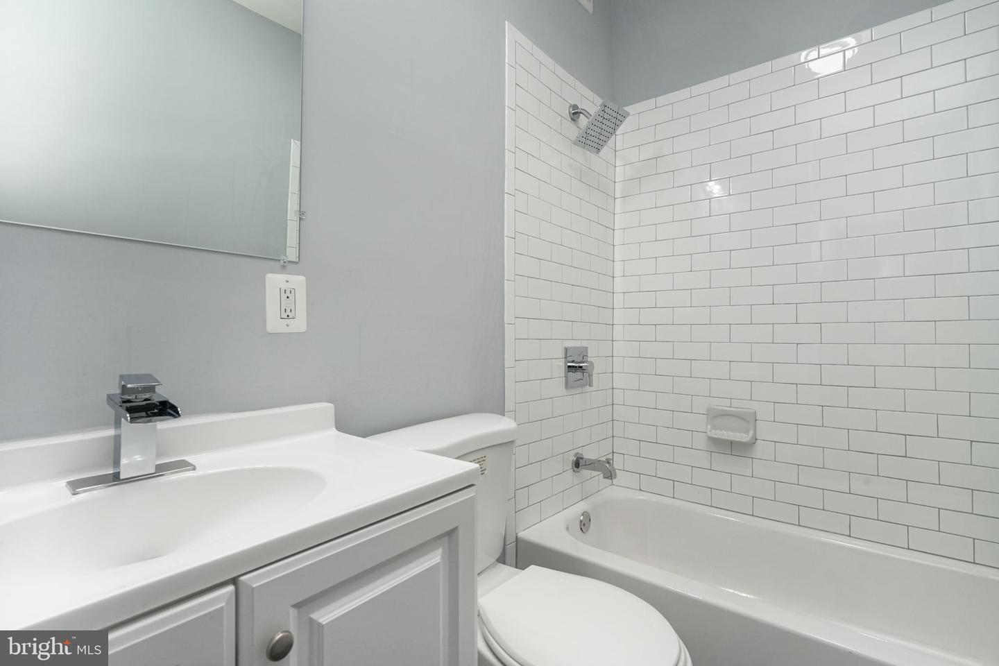 5847 Willows Ave Property Photo 11