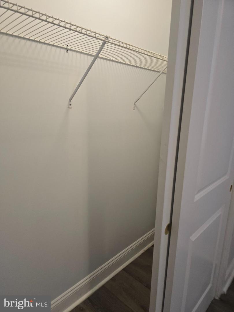 241-43 W Queen Ln #1f Property Photo 6