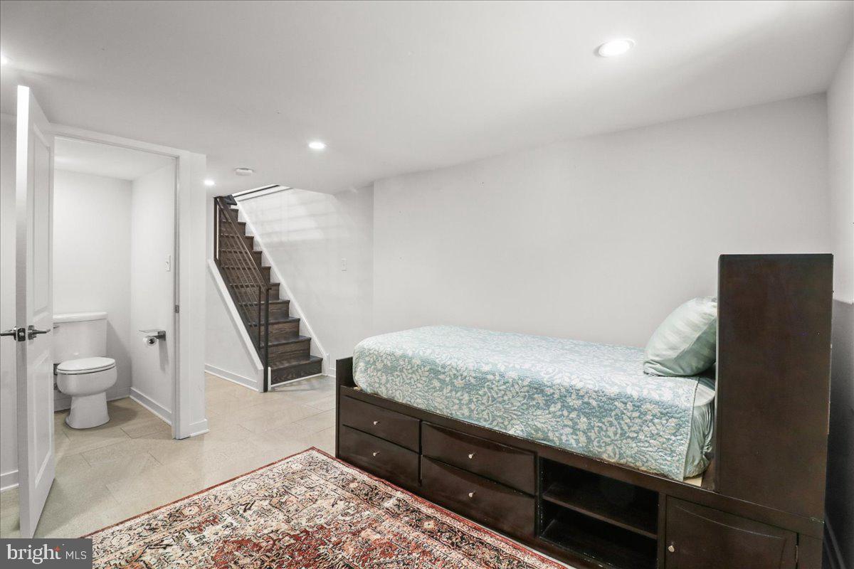 1521 S Capitol St Property Photo 18