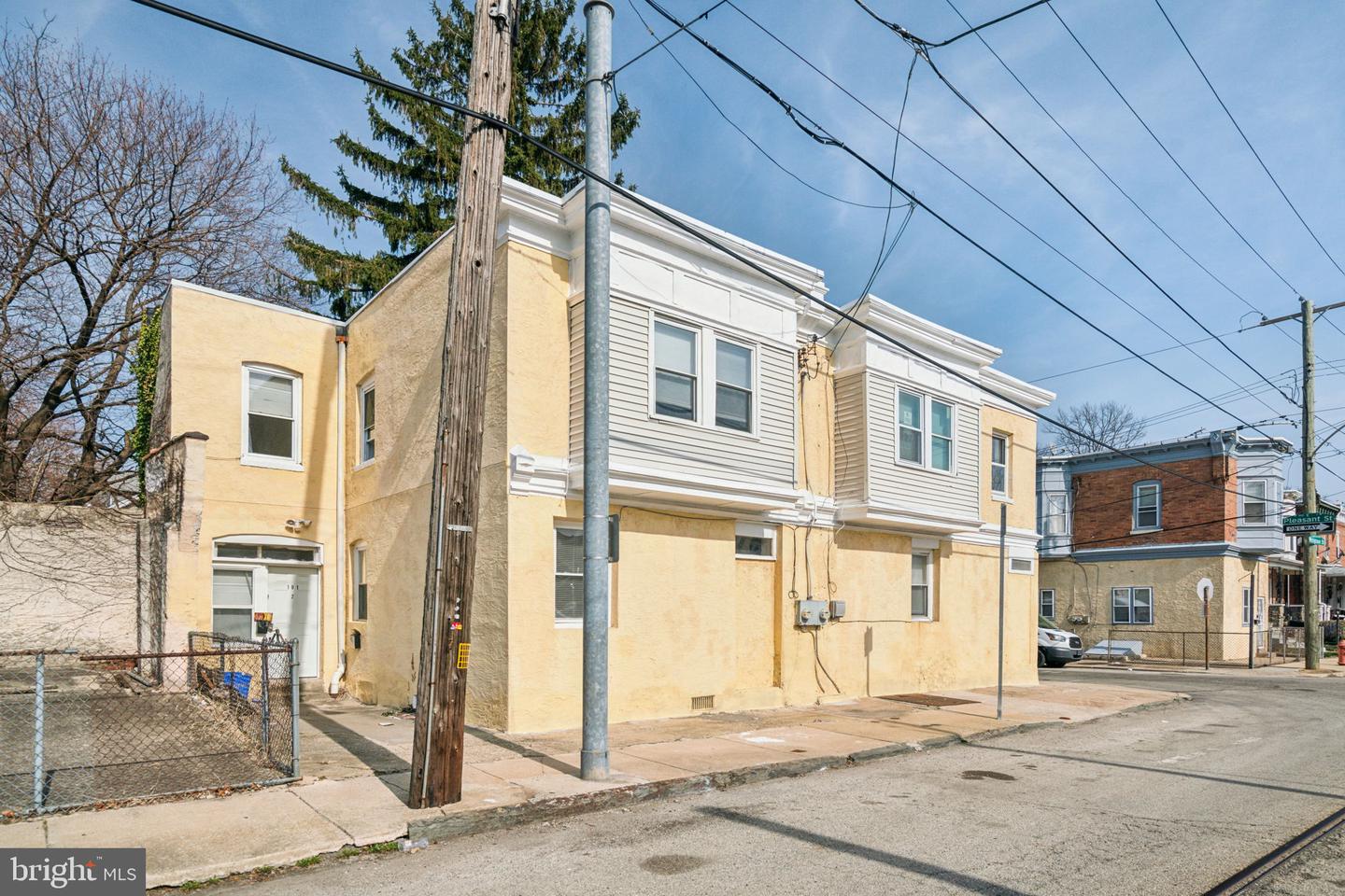 101 E Pleasant St Property Photo 1