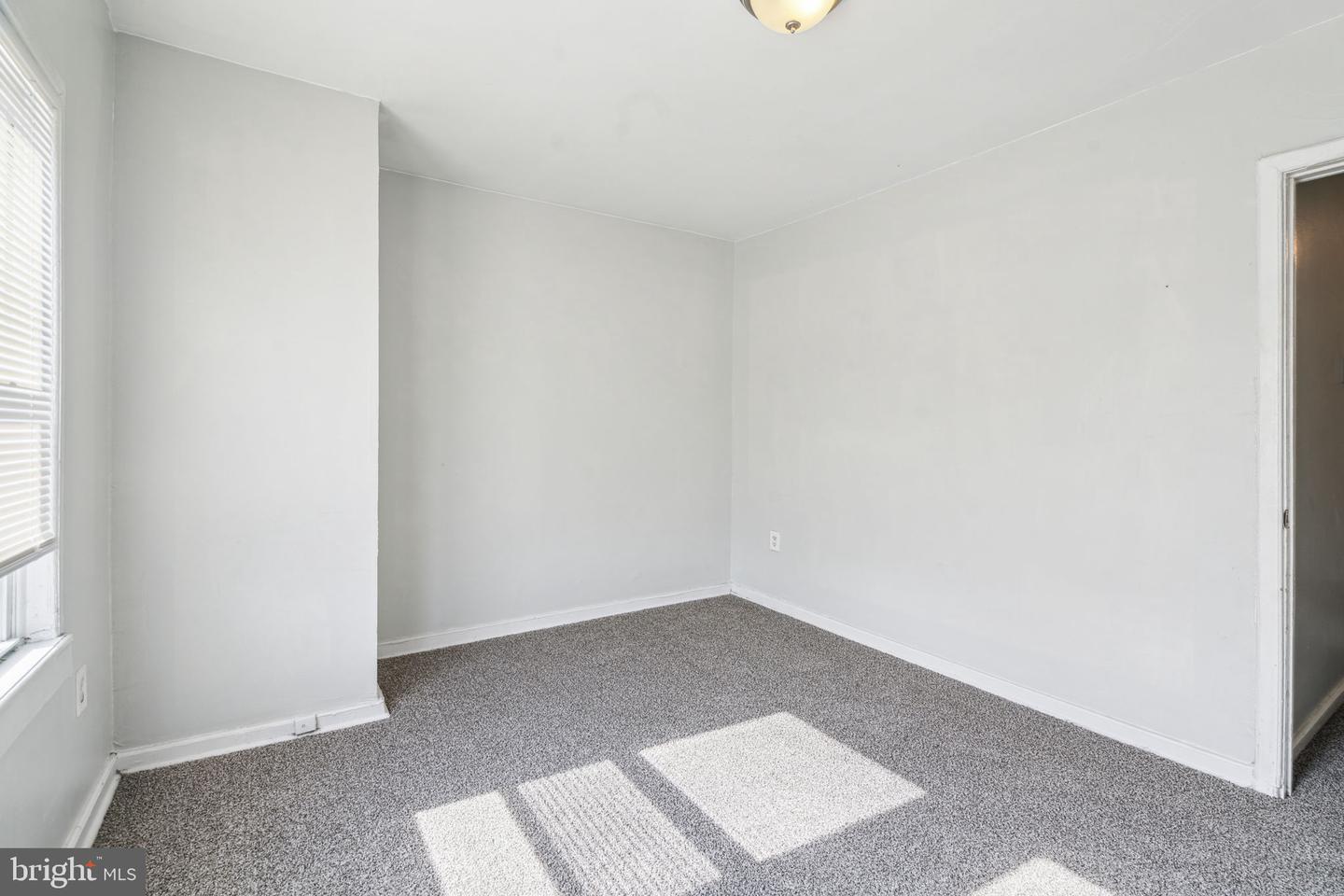 101 E Pleasant St Property Photo 25