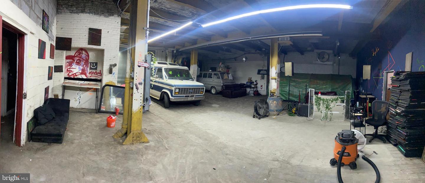 967-73 N 9th St Property Photo 5