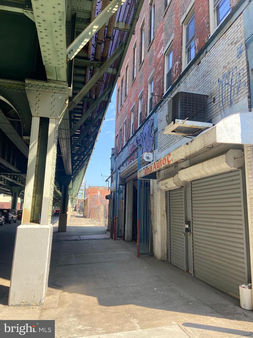 967-73 N 9th St Property Photo 6