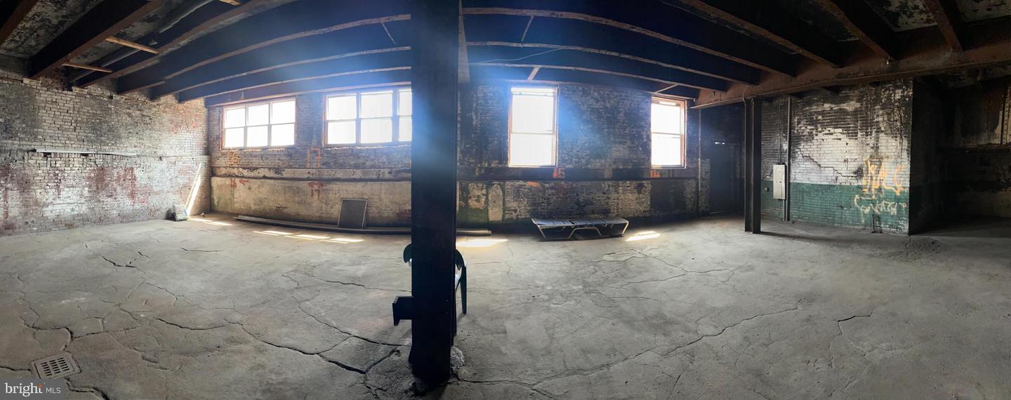 967-73 N 9th St Property Photo 12