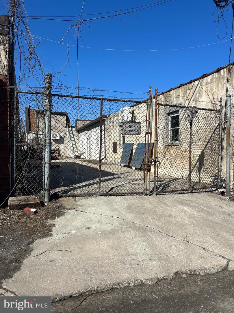 6216 W Girard Ave #rear Property Photo 3