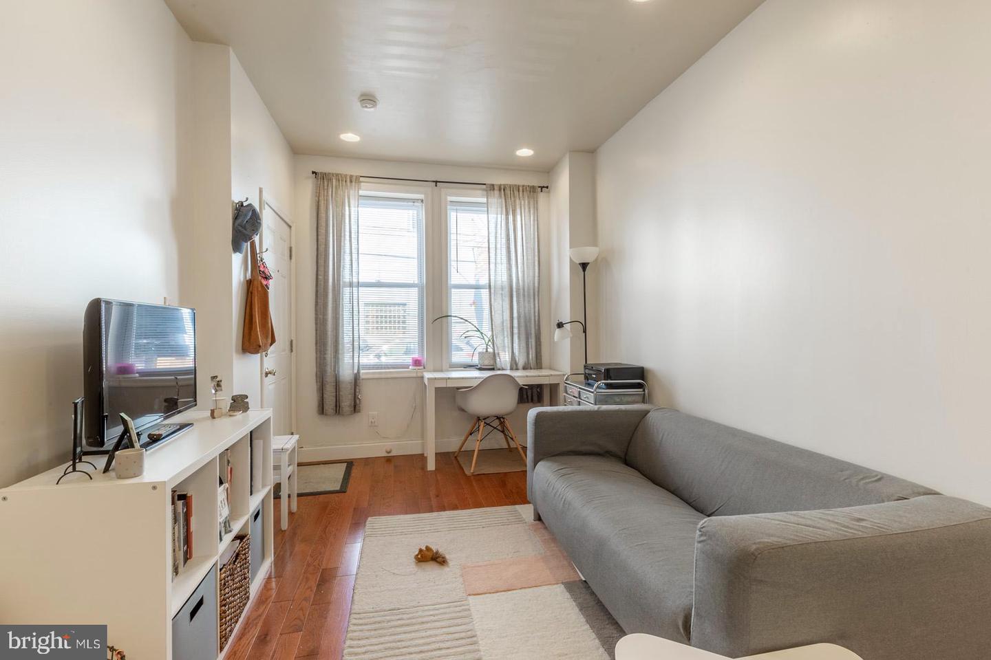 2027 S Bancroft St Property Photo 3