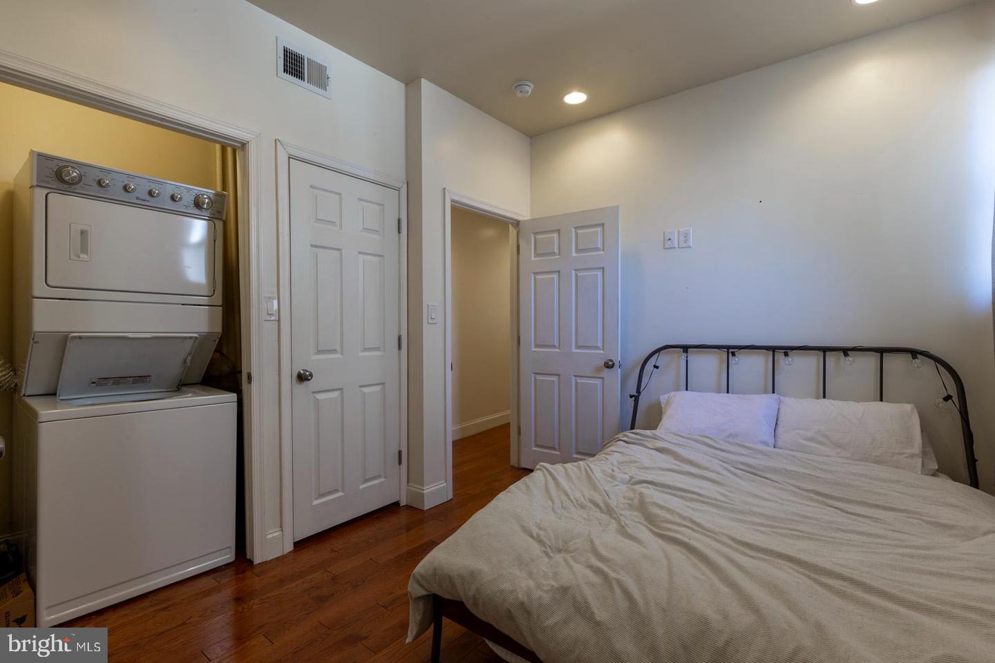 2027 S Bancroft St Property Photo 11