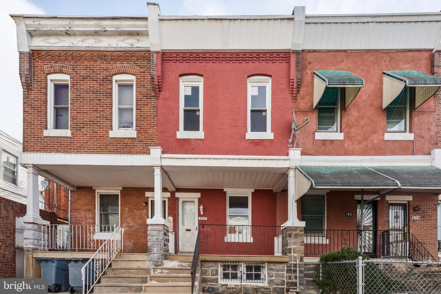 155 N Hobart St Property Photo 1