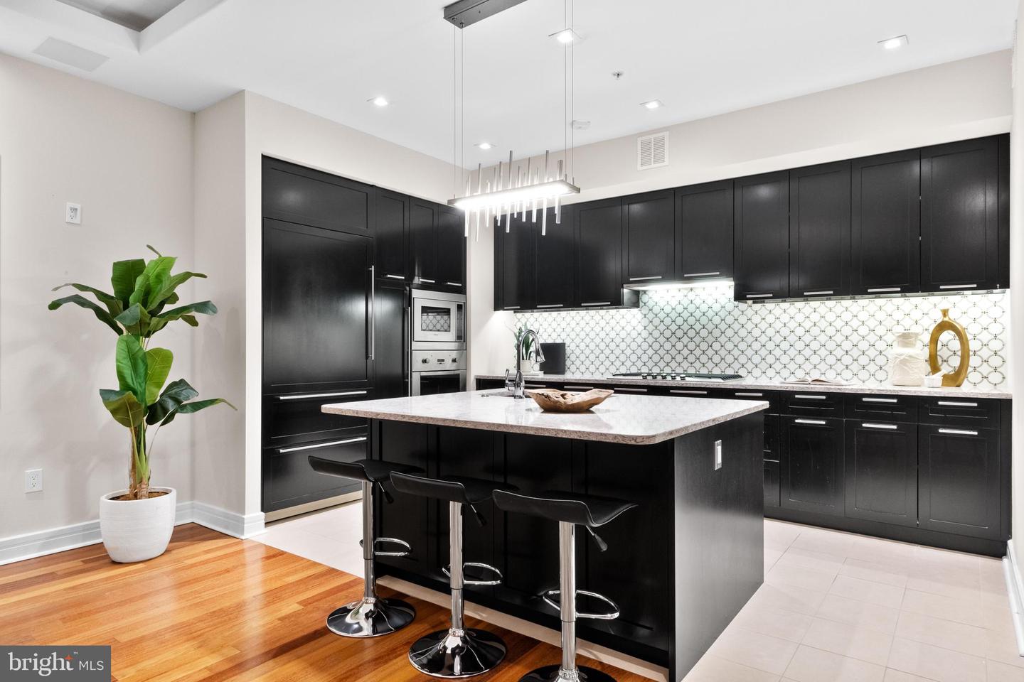 1414 S Penn Sq #30cde Property Photo 8