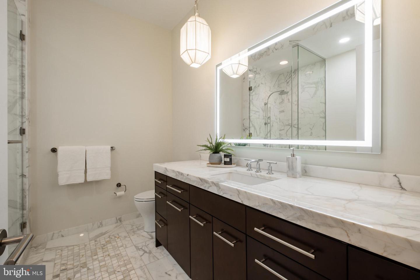 1414 S Penn Sq #30cde Property Photo 25