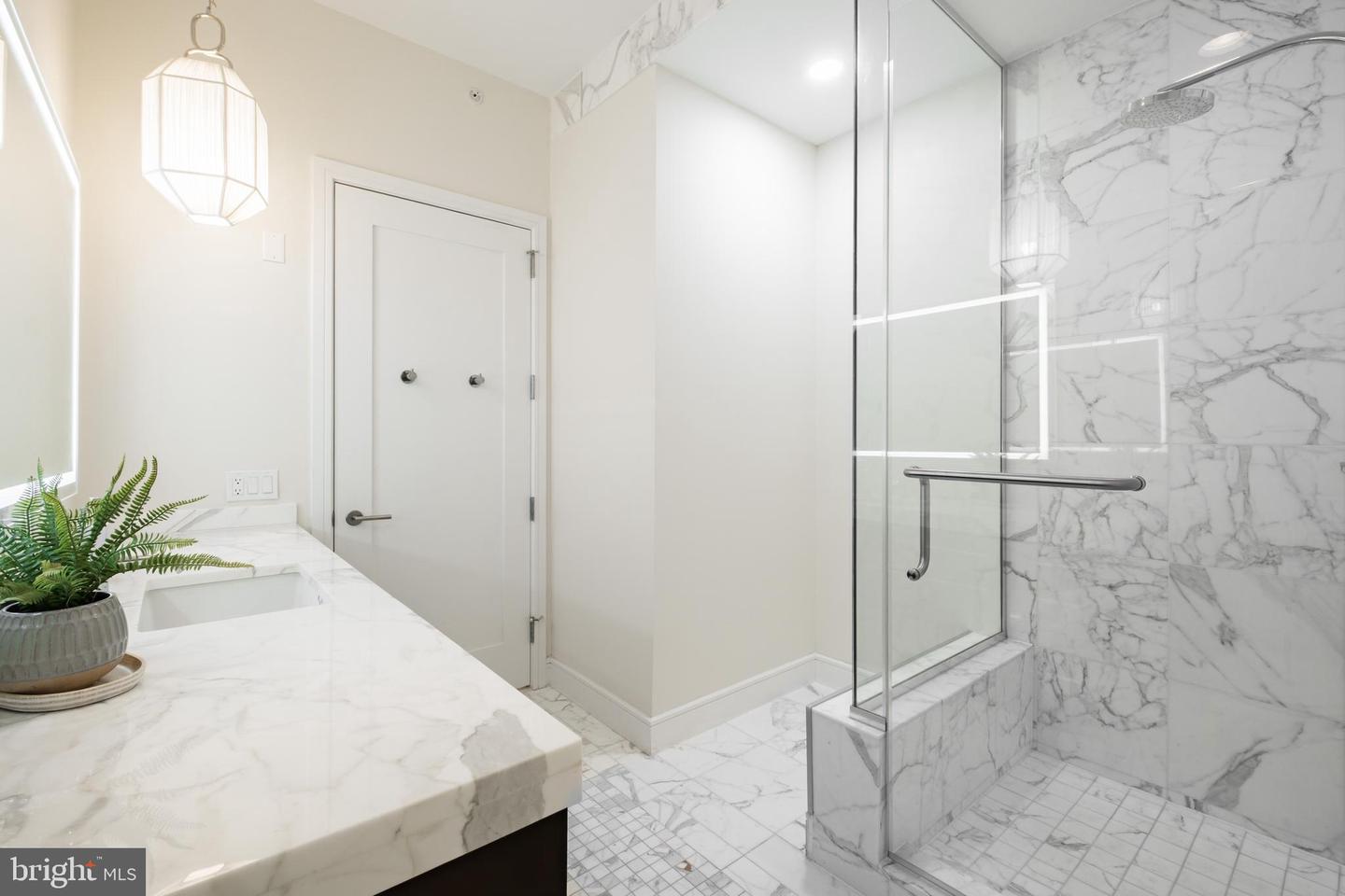 1414 S Penn Sq #30cde Property Photo 27
