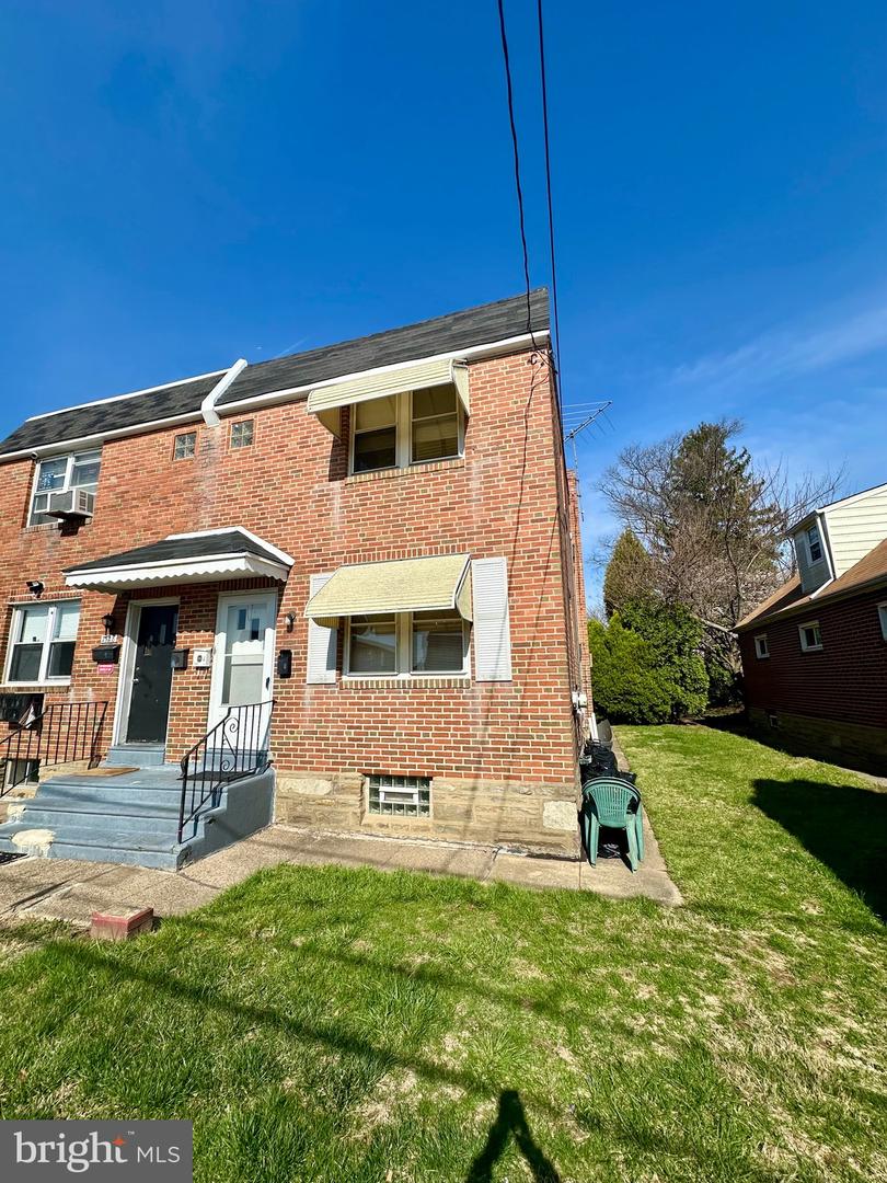 7530 Watson St Property Photo