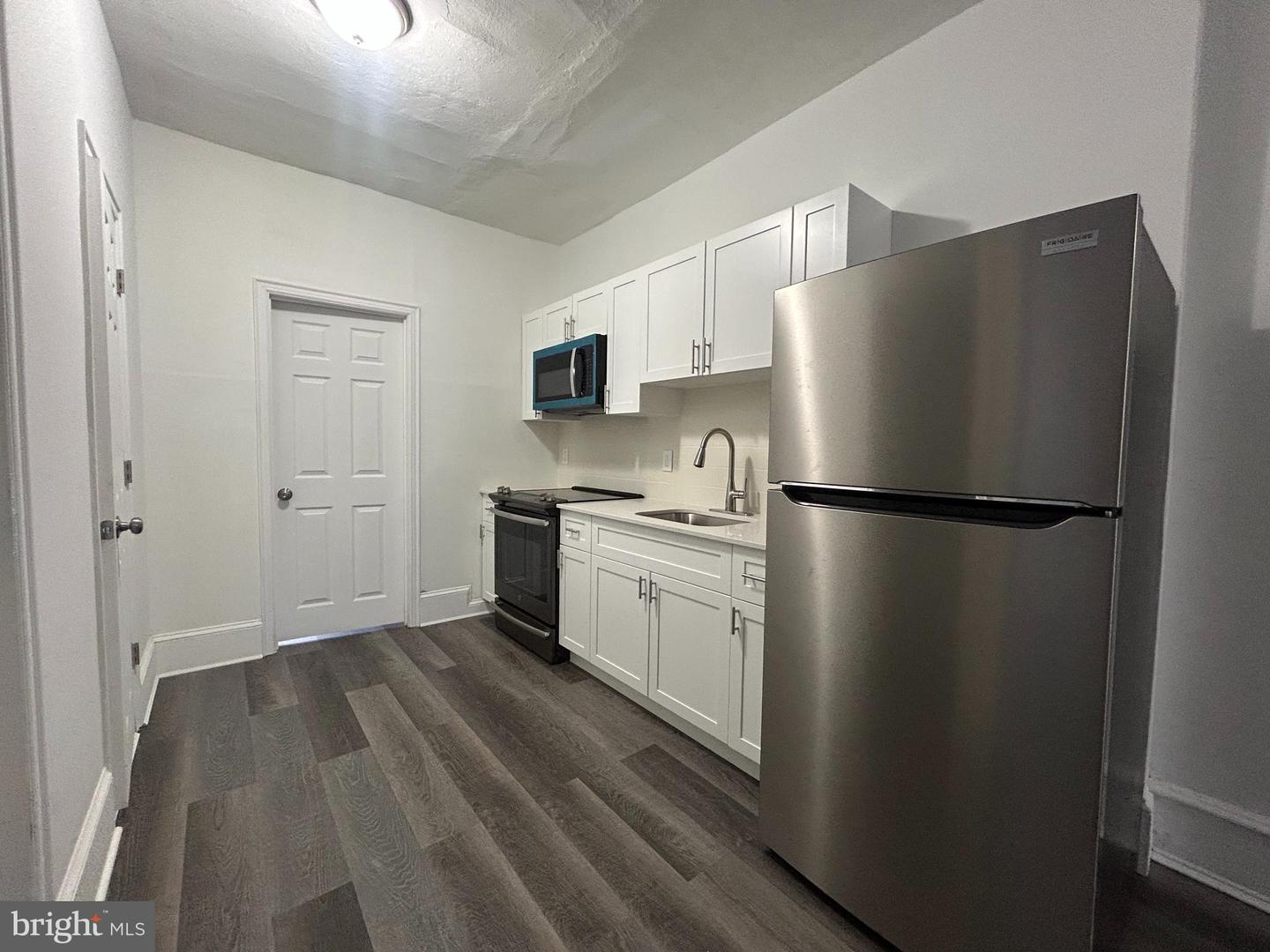 428 S 56th St #unit 2 Property Photo 4