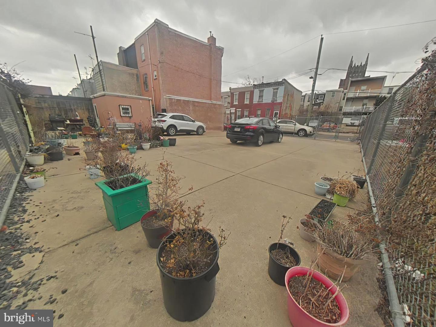 20-22 E Seltzer St Property Photo 3