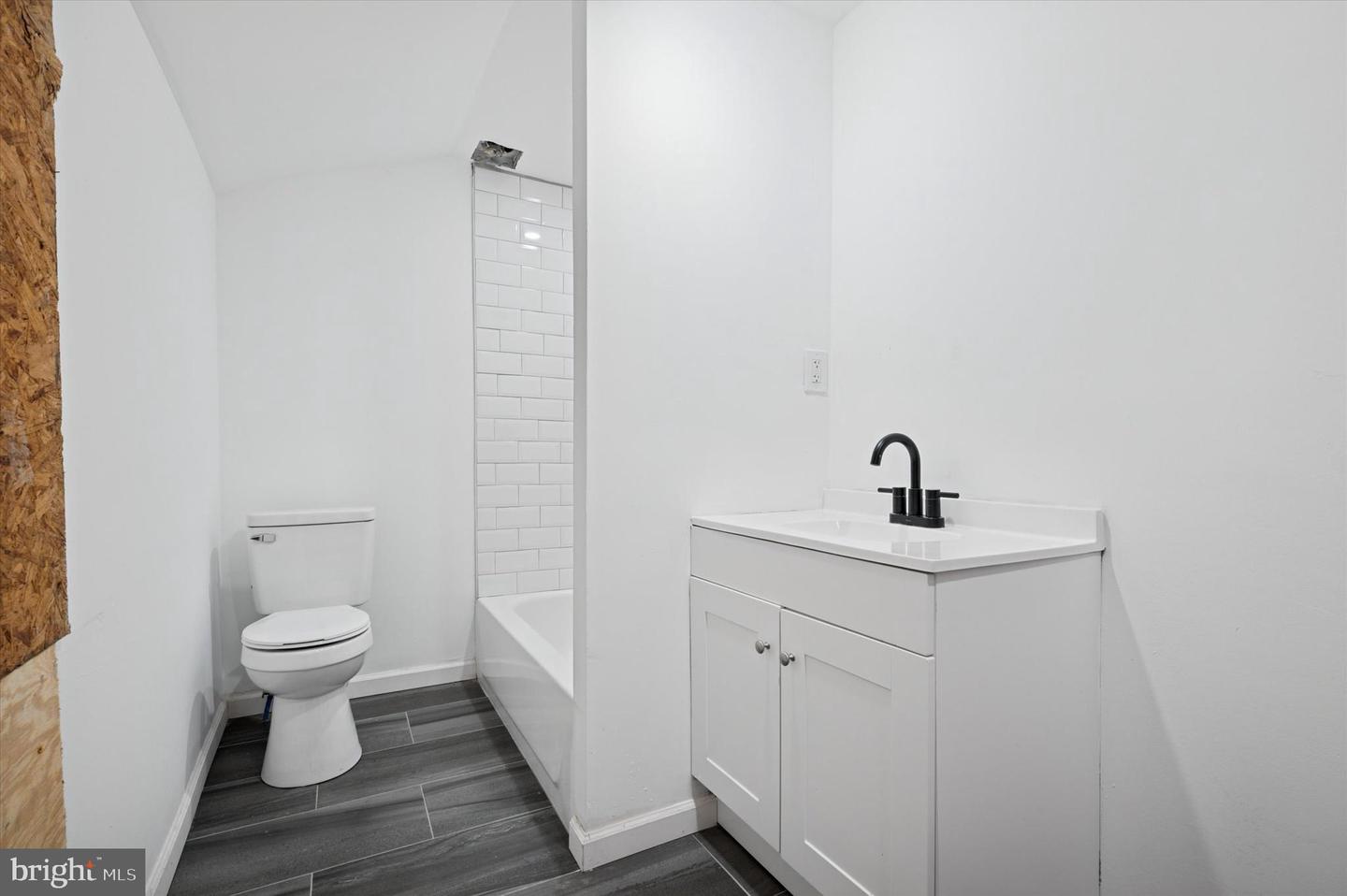 2512 N 18th St Property Photo 15