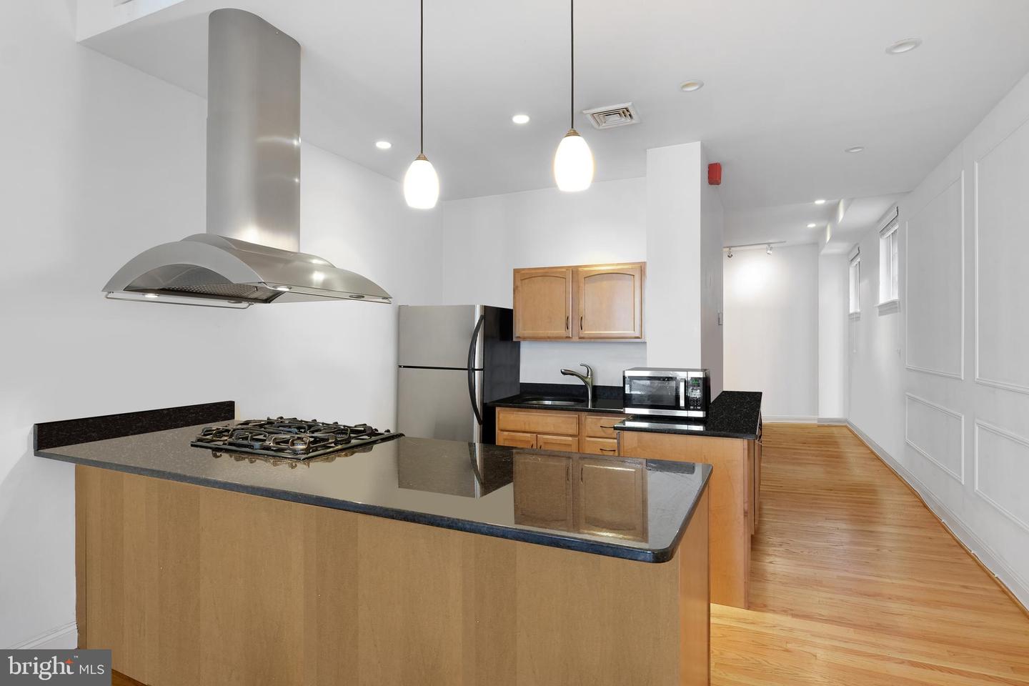 1725 Pine St Property Photo 11