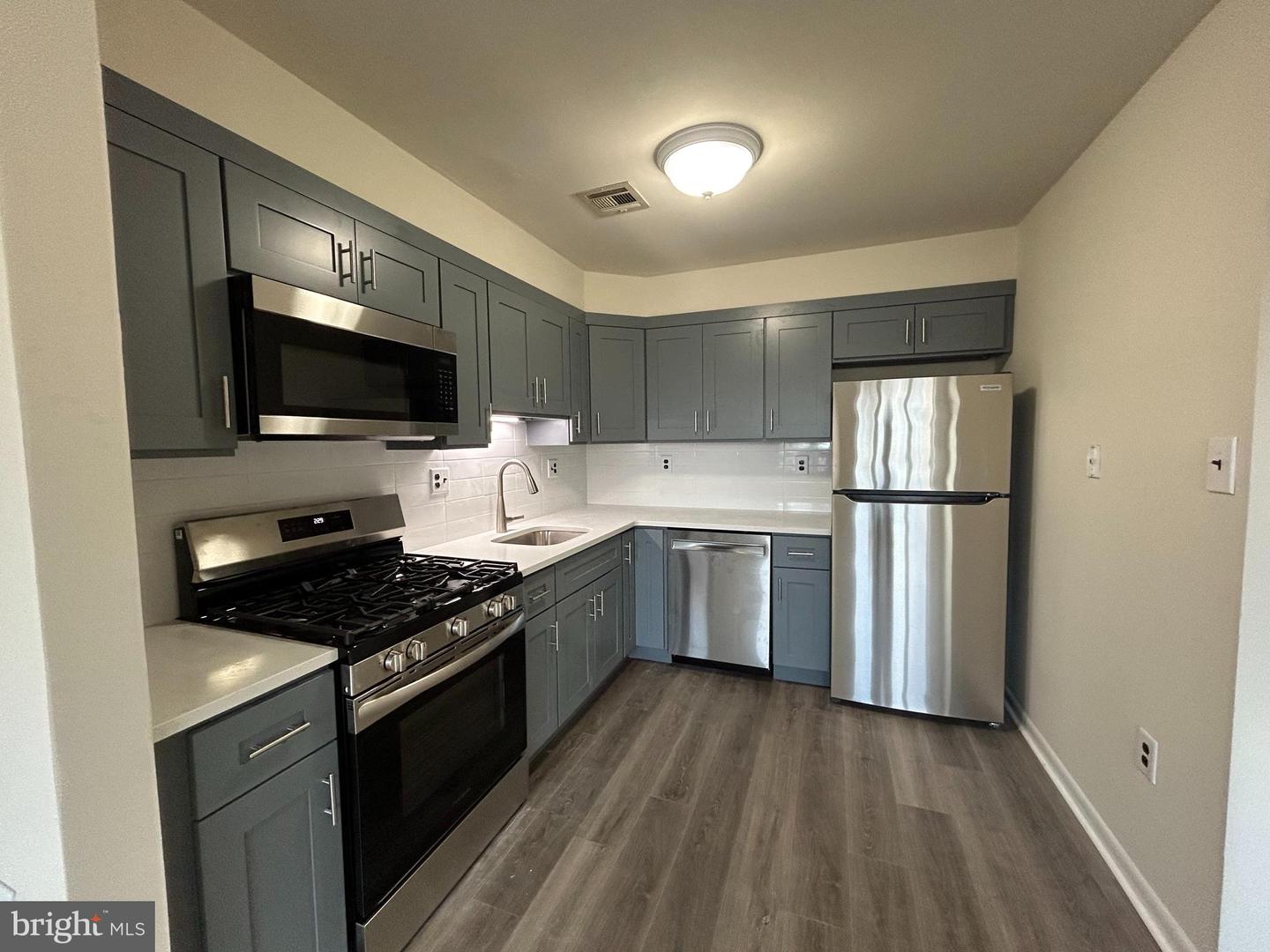 480 Krams Ave Property Photo