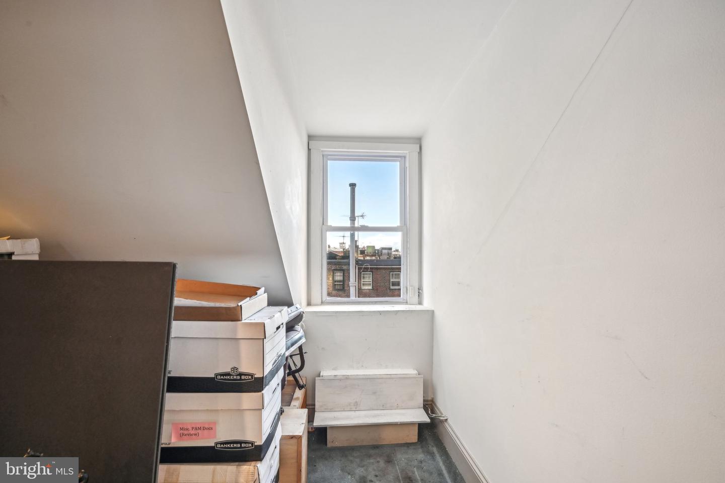 1710-12 Locust St Property Photo 82